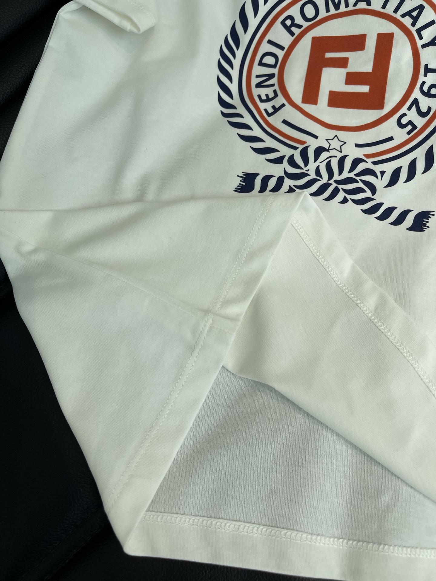Women's short sleeves